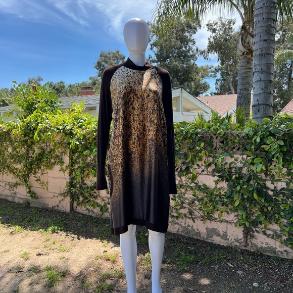 Dress - Picture 5 of 5